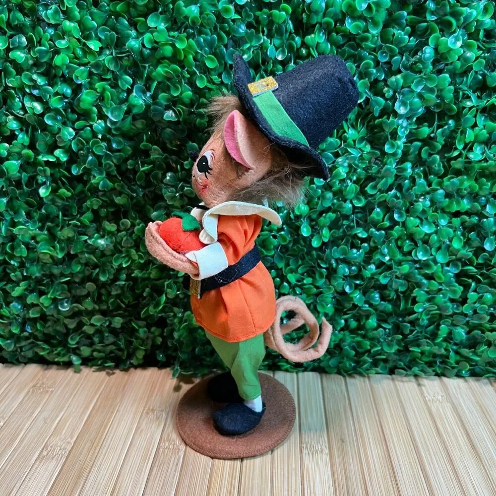Annalee Fall Thanksgiving Pilgrim Mouse Boy Holding A Pumpkin Holiday 2014 HTF